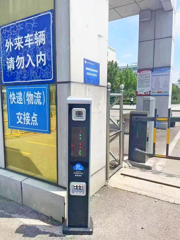 學(xué)校車牌識別系統(tǒng)